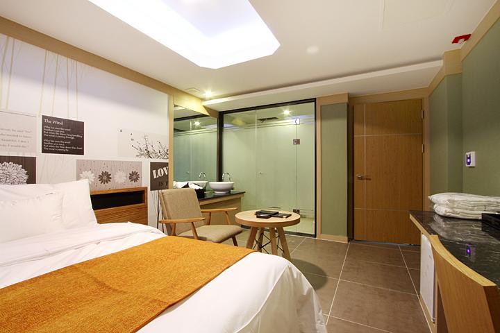 Suwon Orsay Business Hotel Exteriör bild