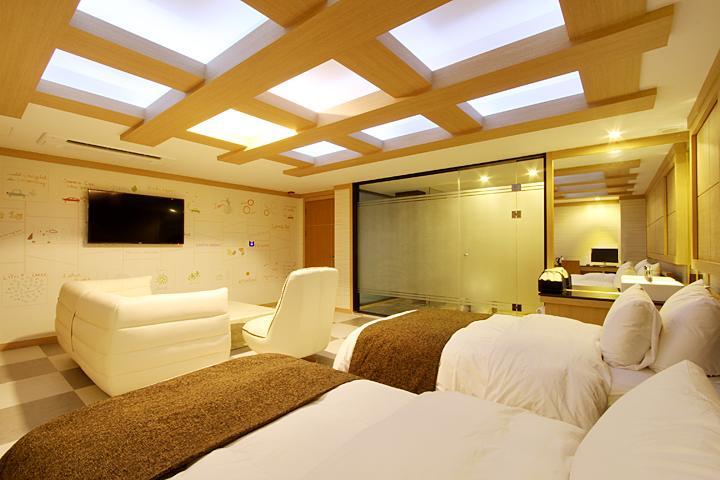 Suwon Orsay Business Hotel Exteriör bild