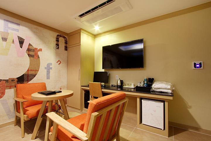 Suwon Orsay Business Hotel Exteriör bild