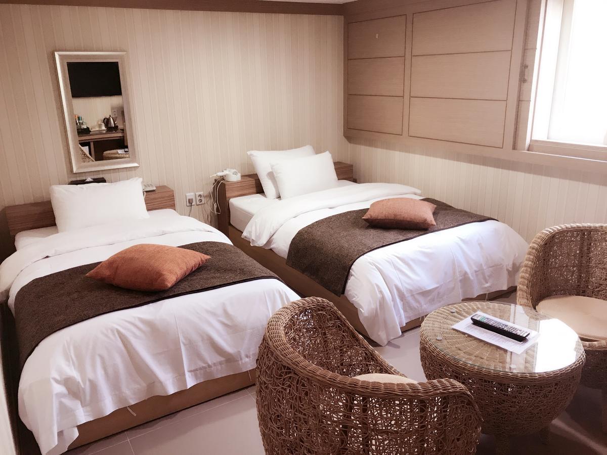 Suwon Orsay Business Hotel Exteriör bild